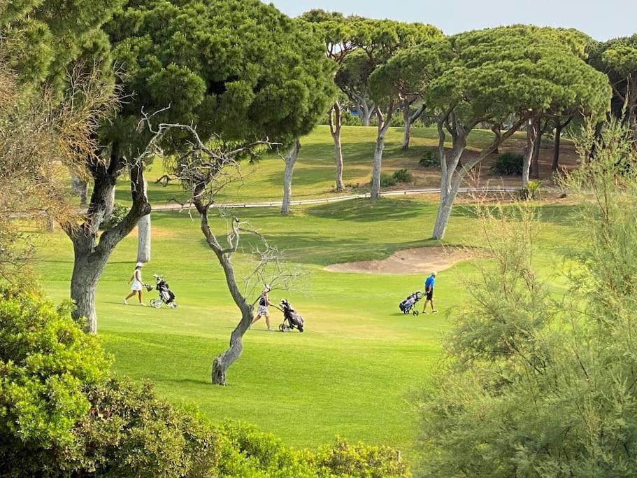 Sunny Villa With Golf Front View Vilamoura Exteriér fotografie